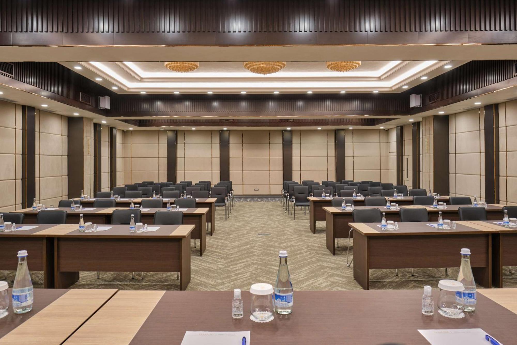 Panarams Tashkent Hotel, A Member Of Radisson Individuals Exterior photo