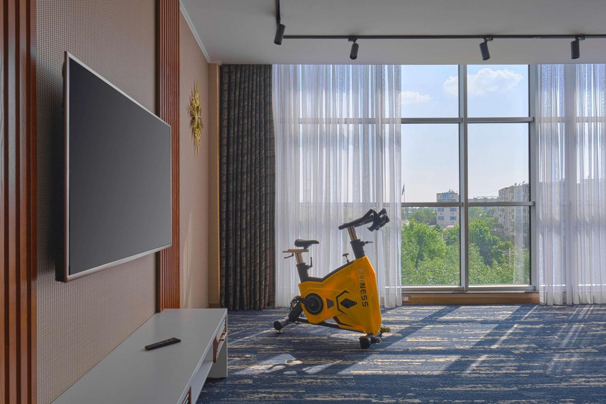 Panarams Tashkent Hotel, A Member Of Radisson Individuals Exterior photo