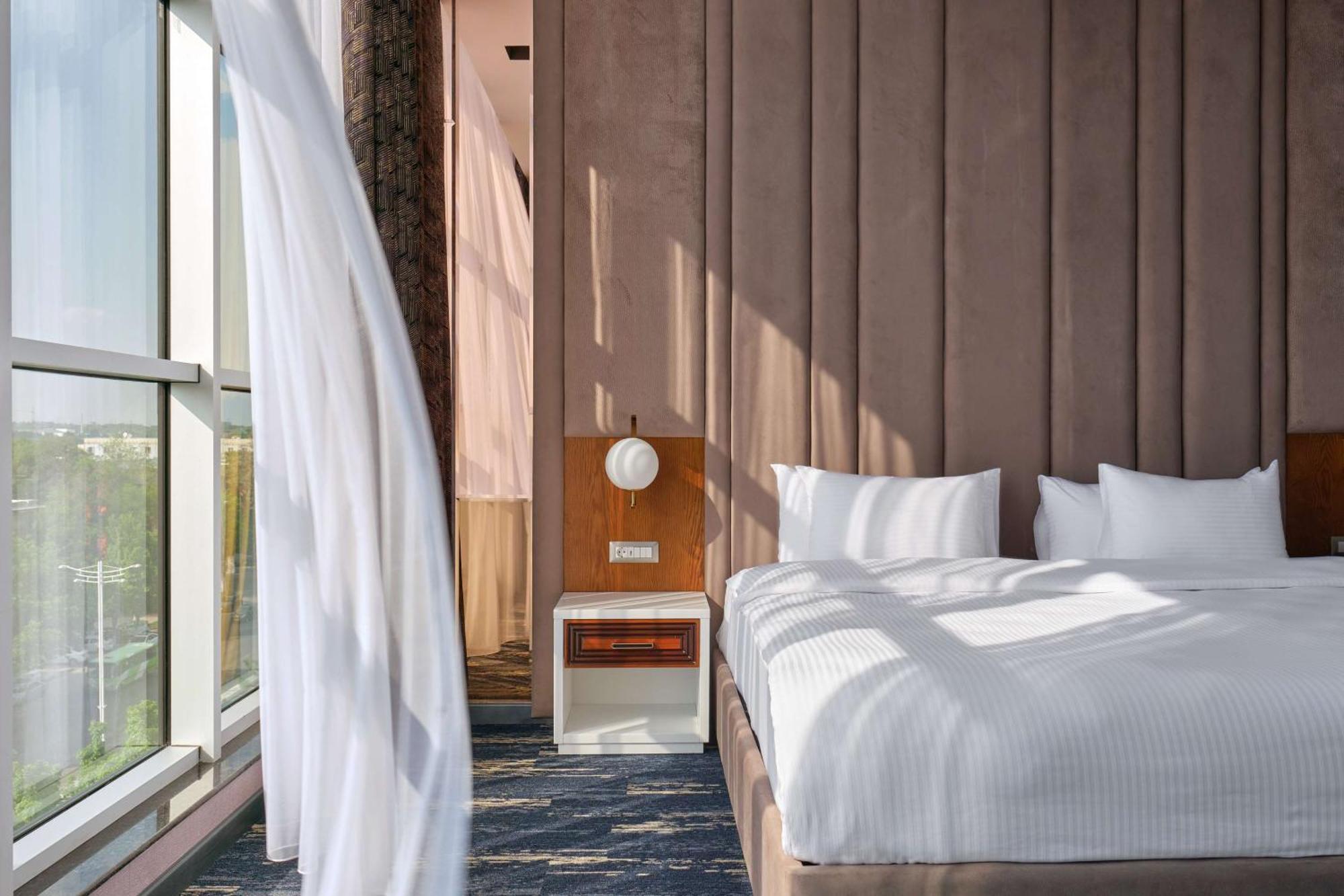 Panarams Tashkent Hotel, A Member Of Radisson Individuals Exterior photo