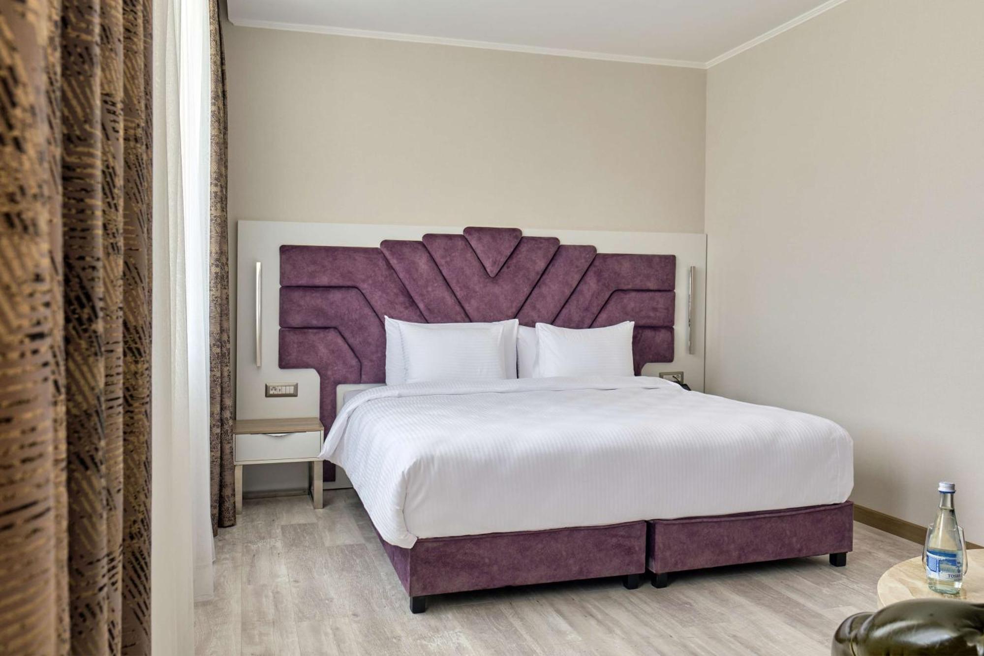 Panarams Tashkent Hotel, A Member Of Radisson Individuals Exterior photo