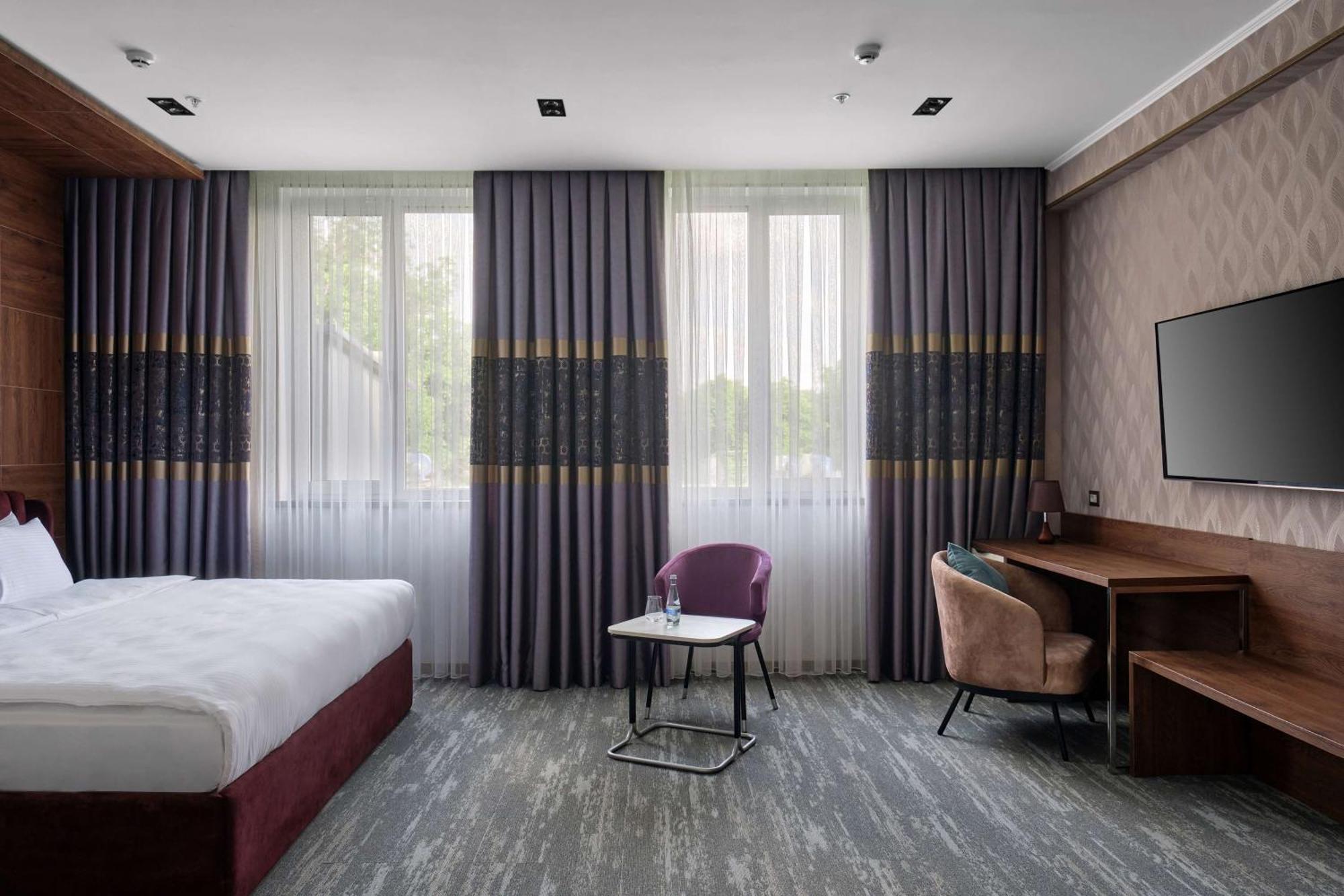Panarams Tashkent Hotel, A Member Of Radisson Individuals Exterior photo