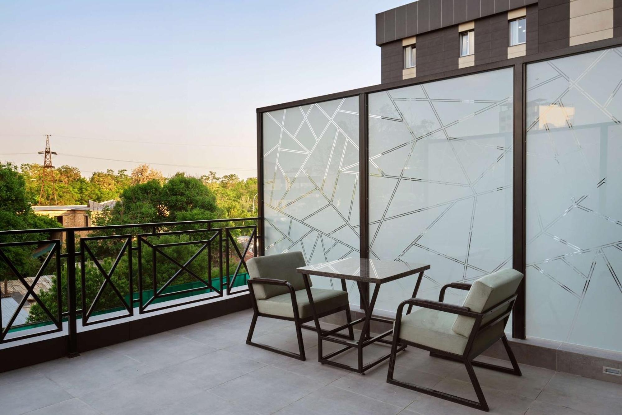 Panarams Tashkent Hotel, A Member Of Radisson Individuals Exterior photo