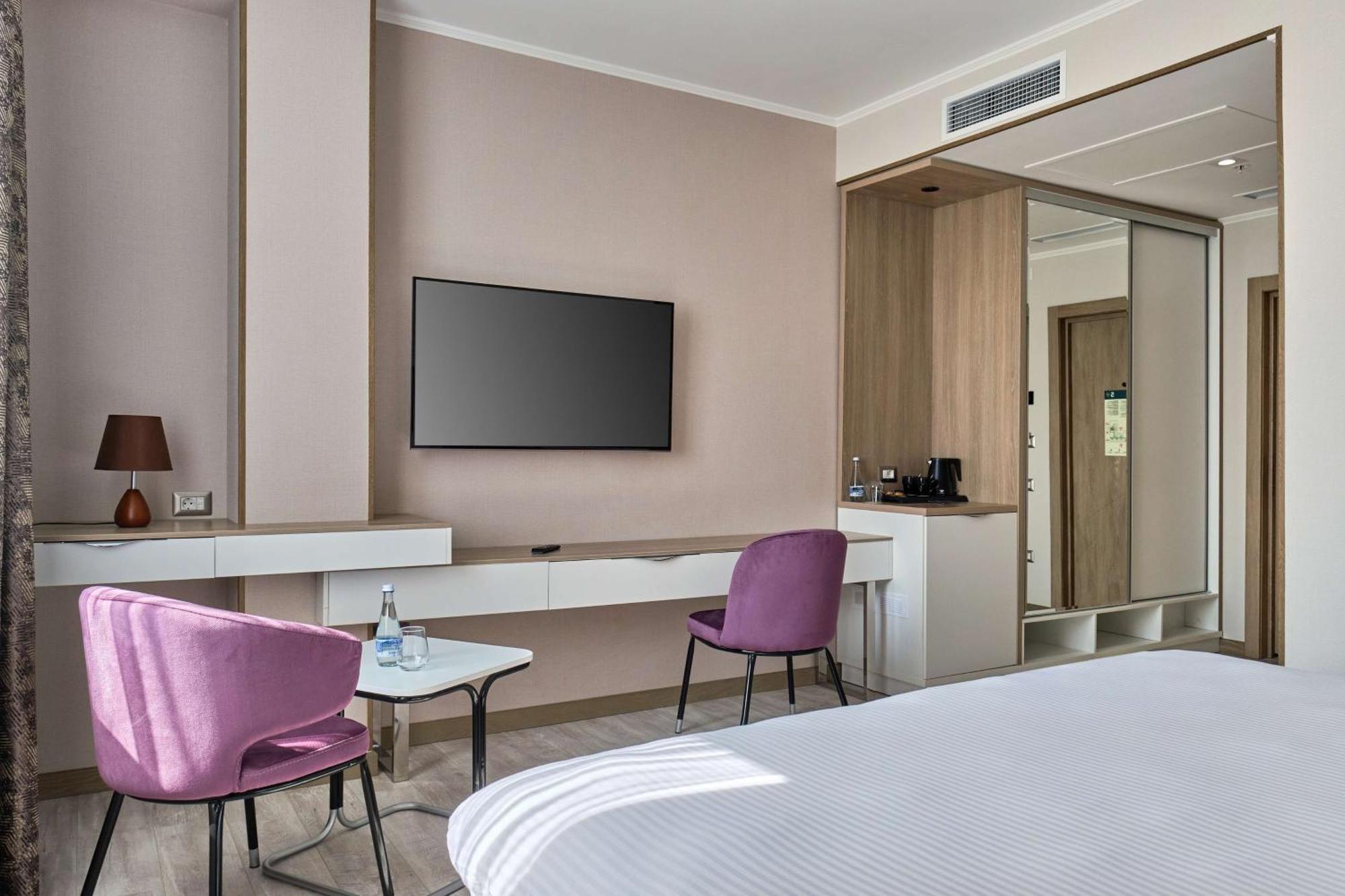 Panarams Tashkent Hotel, A Member Of Radisson Individuals Exterior photo
