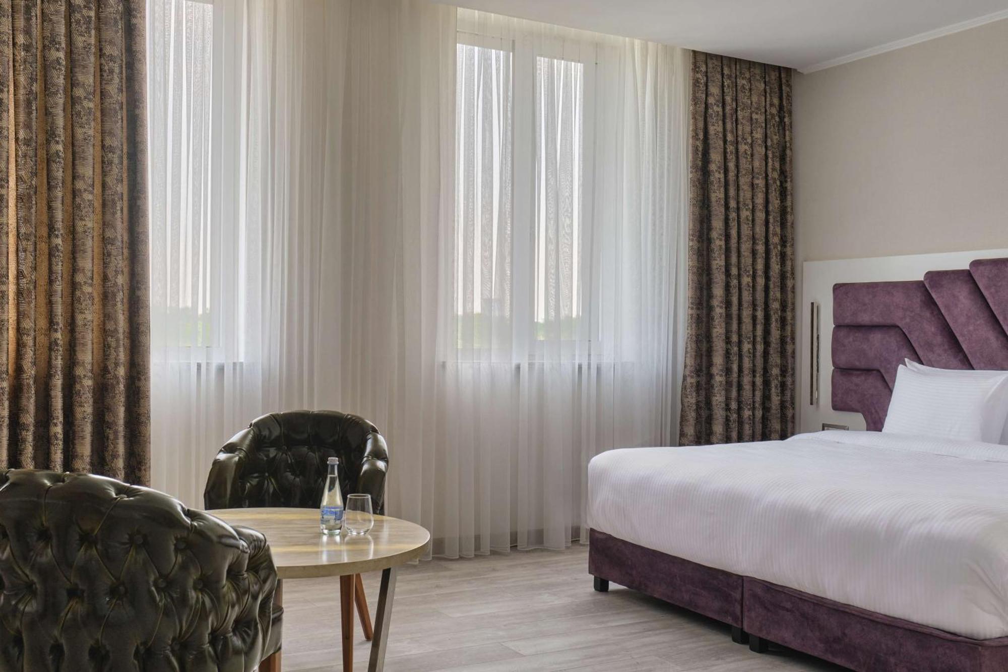 Panarams Tashkent Hotel, A Member Of Radisson Individuals Exterior photo